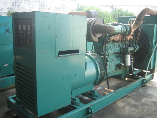 苍梧租赁发电机- 发电机碳刷磨损的原因是什么