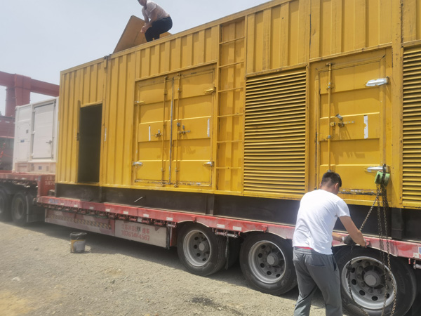 苍梧除了负载情况和发动机维护，还有哪些因素会影响 200kw 柴油发电机的油耗？