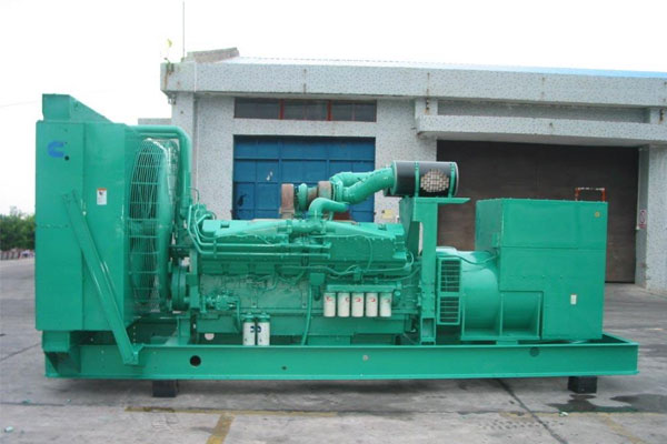 苍梧工厂发电机应急发电时如何更准确地检查发电机状态？