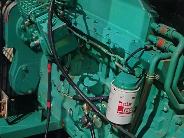 苍梧如何确定新的发电机组控制系统是否与原系统兼容？